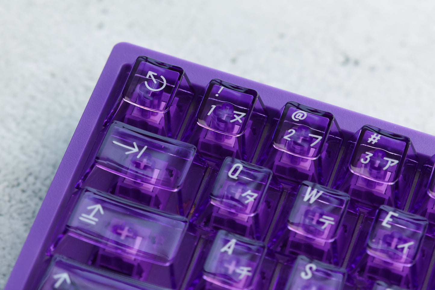 KBDFans Clear 2048 - Purple