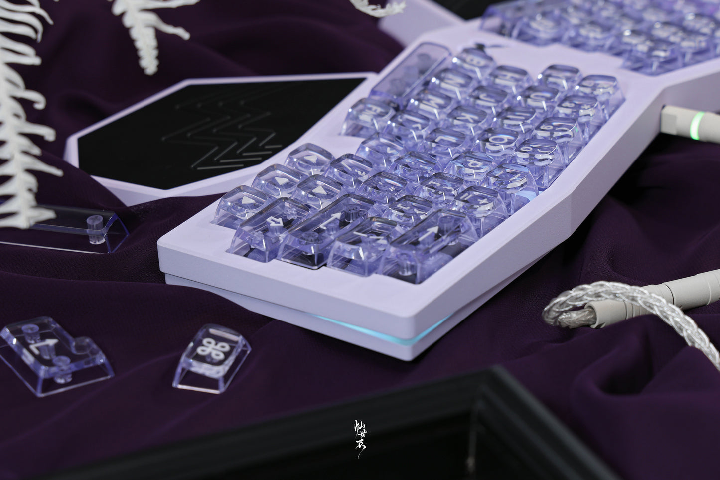 [Group-Buy] Vany Alice Keyboard by Whatever Studio