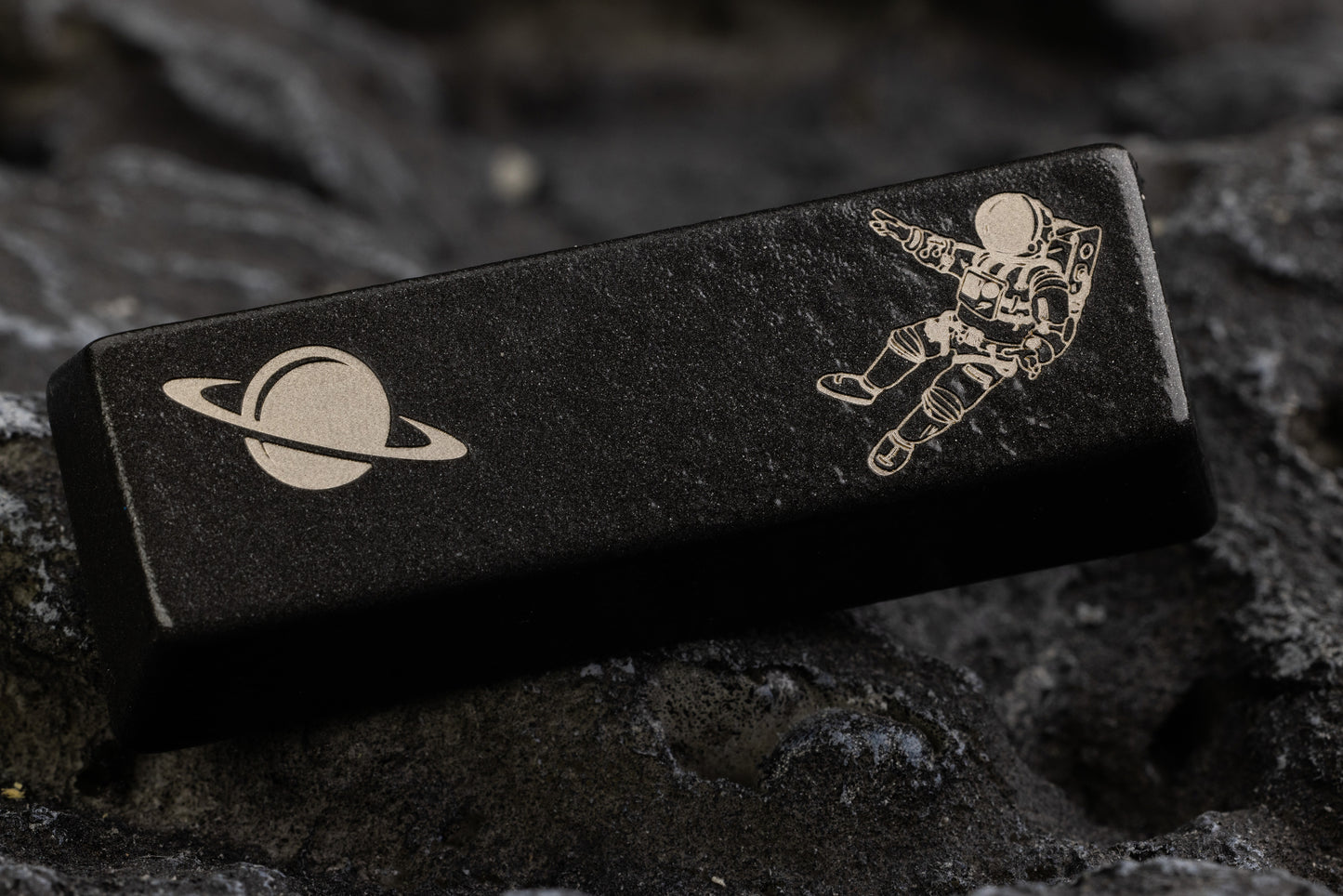 [Group-Buy] Awekeys Metal Keycap Set - Moon Landing