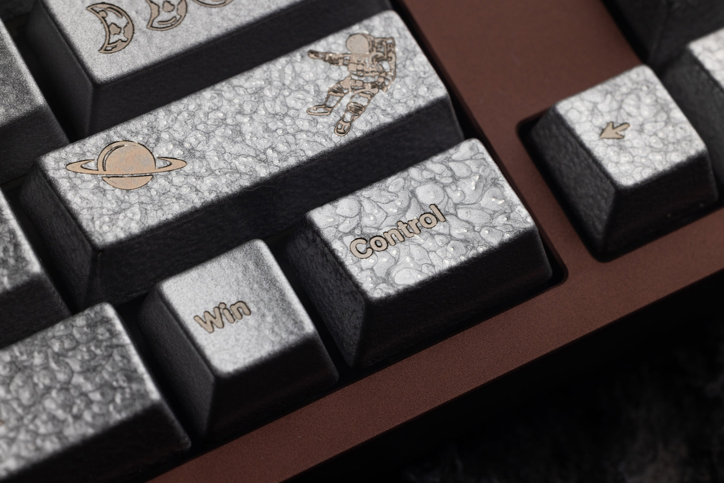 [Group-Buy] Awekeys Metal Keycap Set - Moon Landing