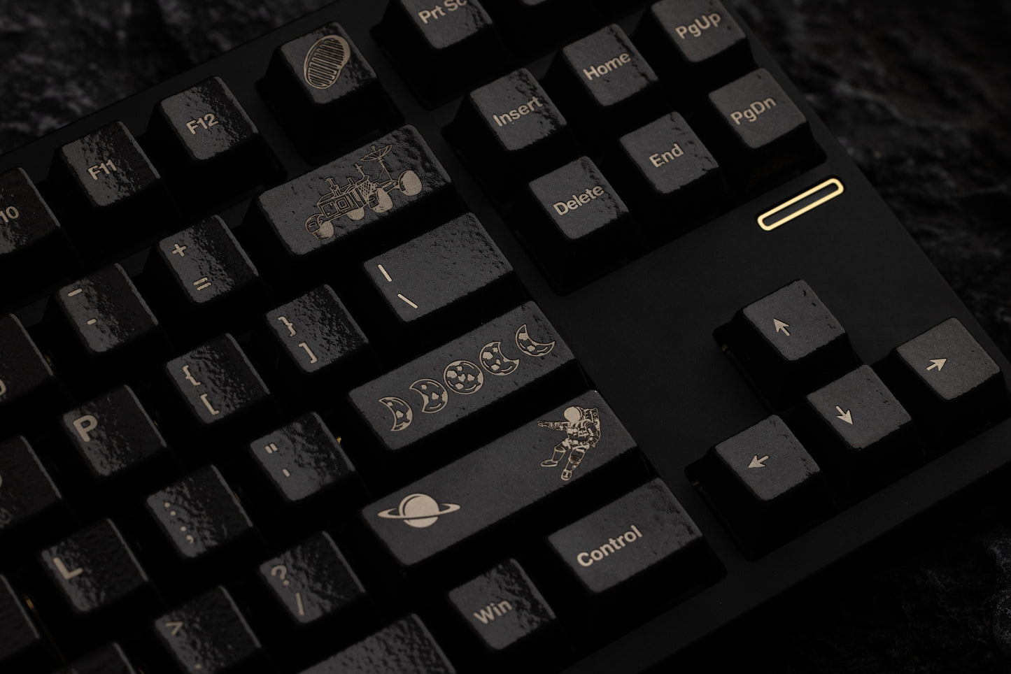 [Group-Buy] Awekeys Metal Keycap Set - Moon Landing