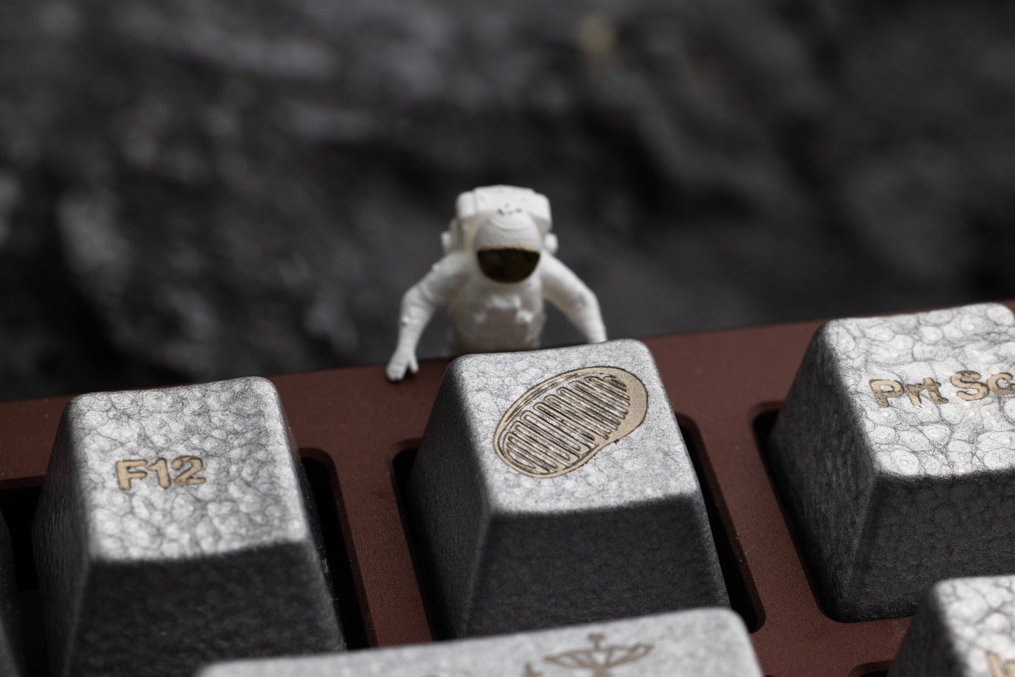 [Group-Buy] Awekeys Metal Keycap Set - Moon Landing